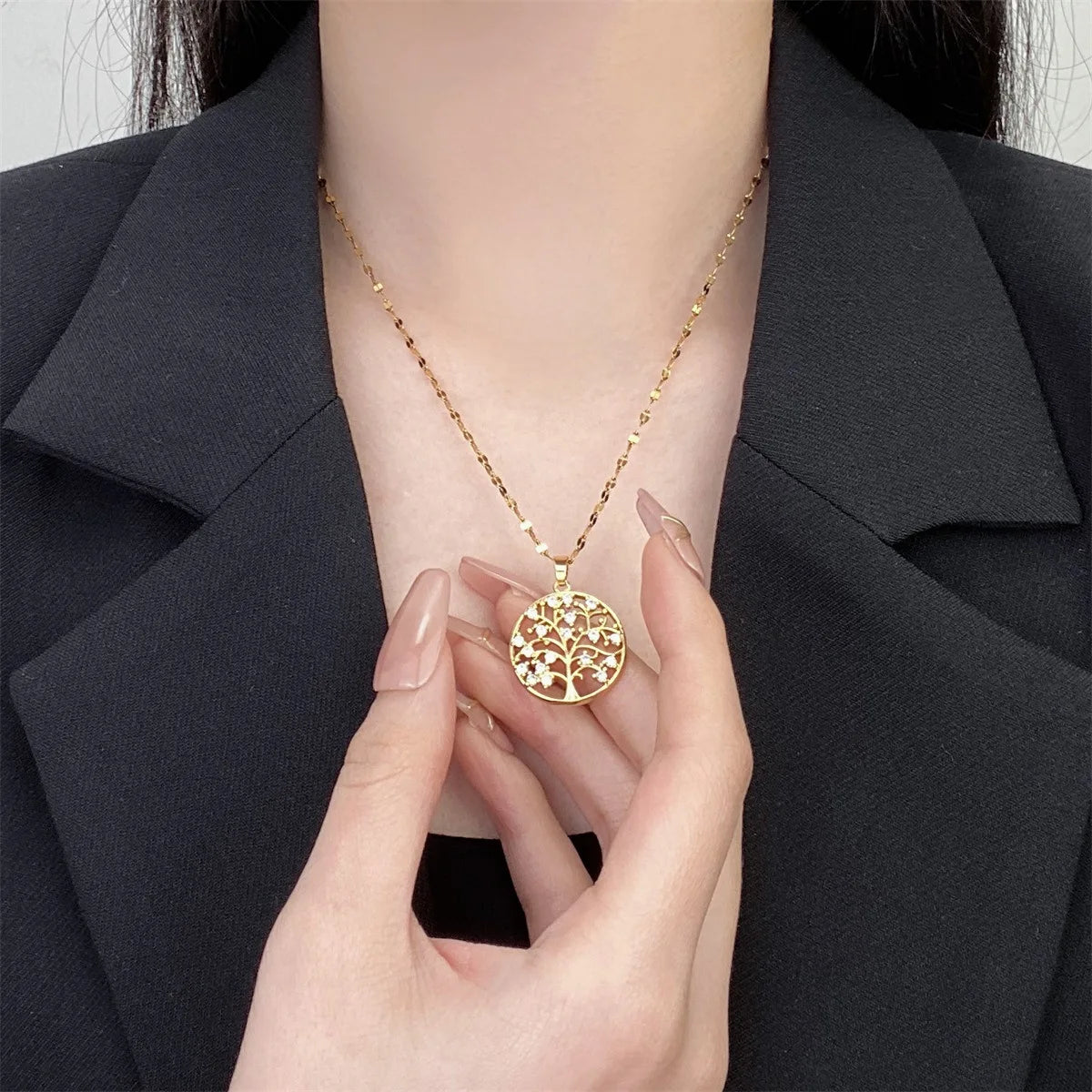 2023 New Colorful Zircon Tree of Life Pendant Necklace Sweet Faith Men Women Jewelry Accessories Gifts for Mom Girls Family Teen