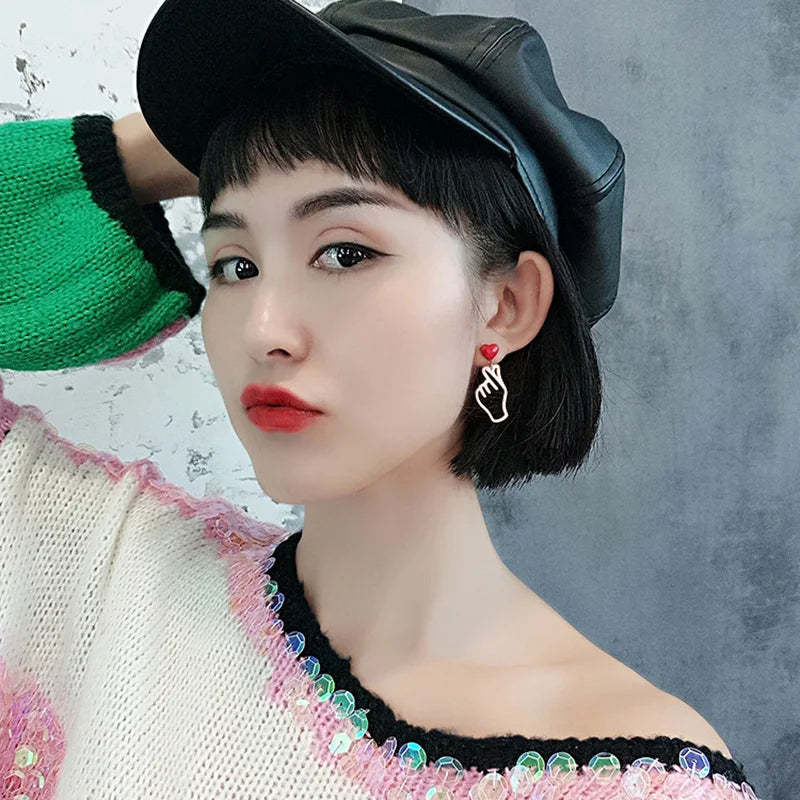 Trendy Korean Finger Heart Earring for Women Love Hand Gesture Asymmetry Stud Earrings Valentine's Day Collar Pendientes Bijoux